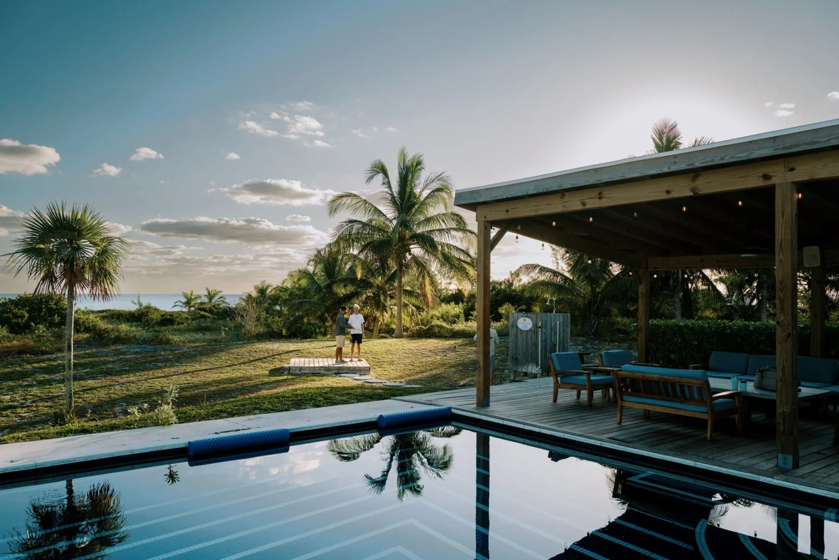 The pool and deck at Soul Fly Lodge